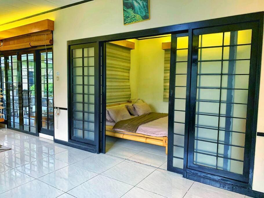 Designer Villa Osaka Puncak Exterior foto